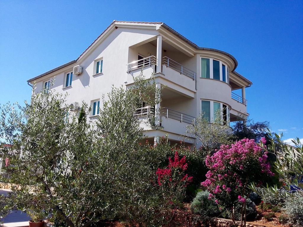 Apartments Kovacic Malinska Exteriér fotografie